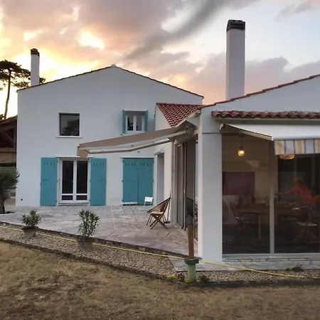Propriete Ile Oleron La Lumineuse Piscine & Acces Prive A La Plage Дом отдыха